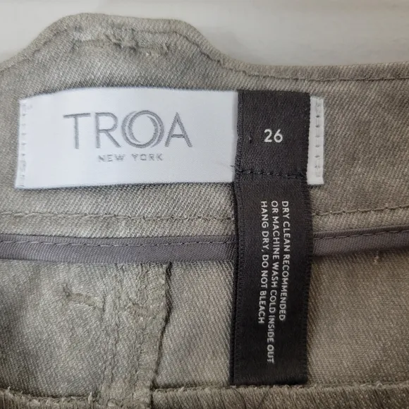 TROA NEW YORK Crosby Cigarette mid rise silver cargo zip skinny moto jeans