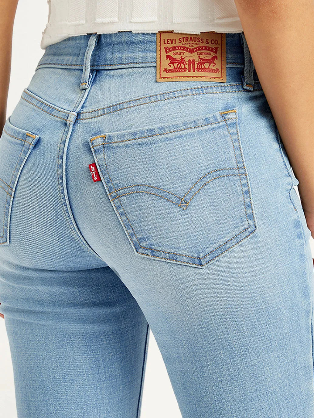 Women's 711 Light Blue Skinny Fit Mid Rise Jeans