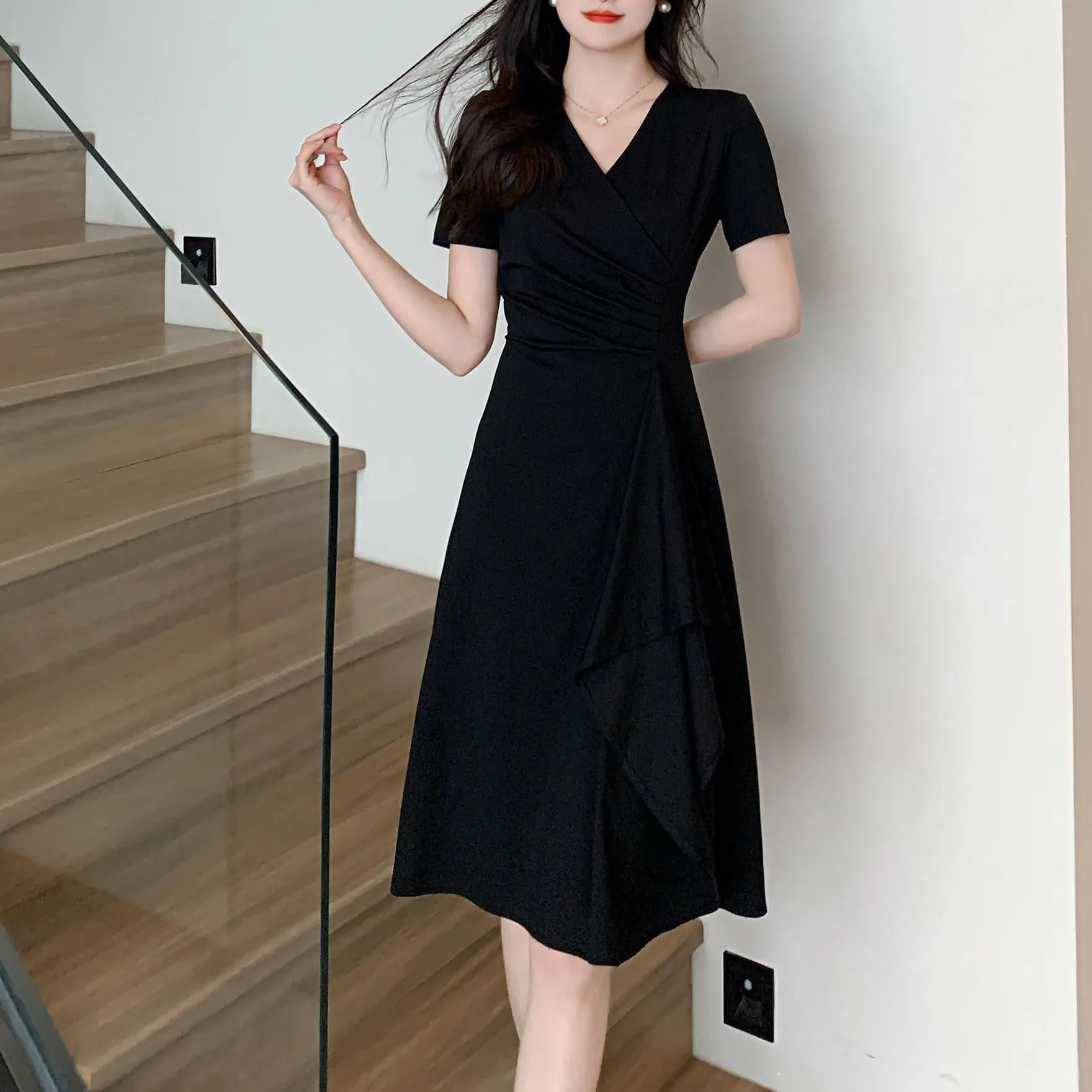 Women’s Chic Pleated Dress for a Flattering Silhouette