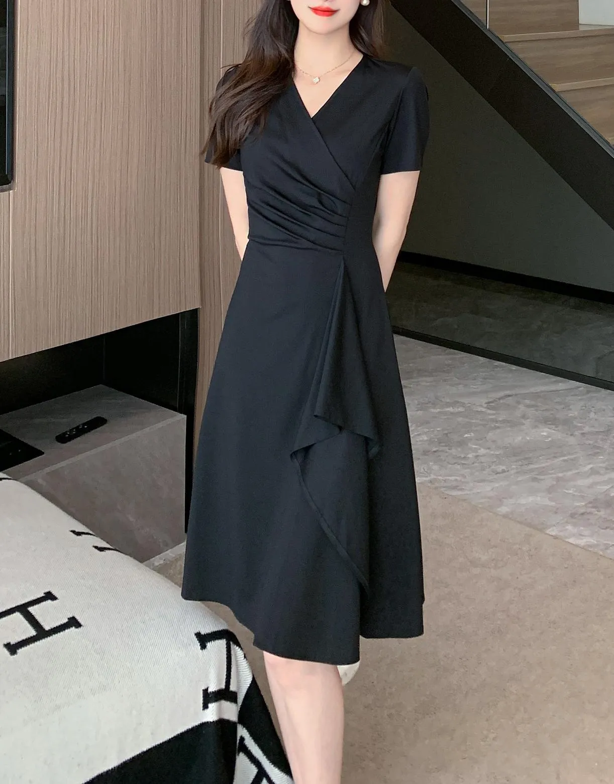 Women’s Chic Pleated Dress for a Flattering Silhouette