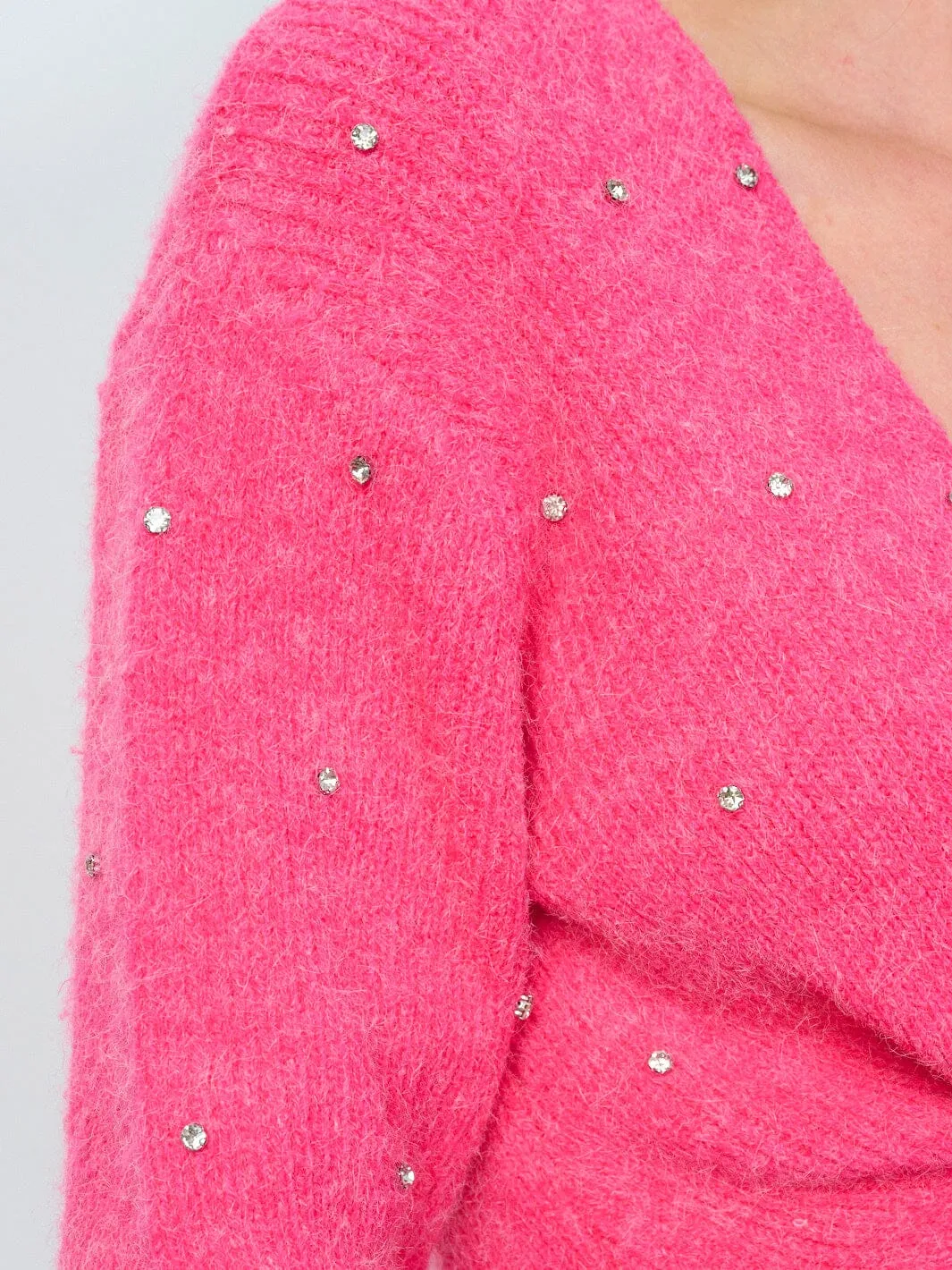 WOMEN'S LONG SLEEVE FRONT TWIST STUDS DETAILED SWEATER